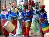 SAMBA-PARADE IM SHOPPING CENTER